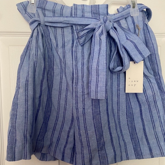 A New Day women’s shorts - Picture 2 of 6